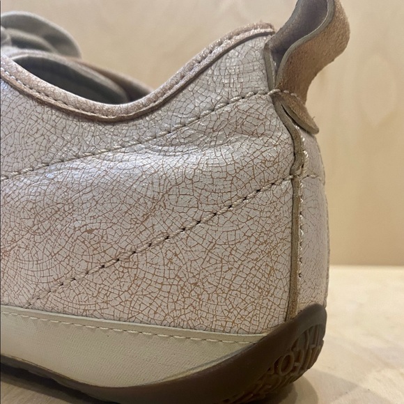 Cushe Men’s Cracked Leather BOWLER Sneaker US8 UK7 EUR41 in Off White and Red - Picture 15 of 16